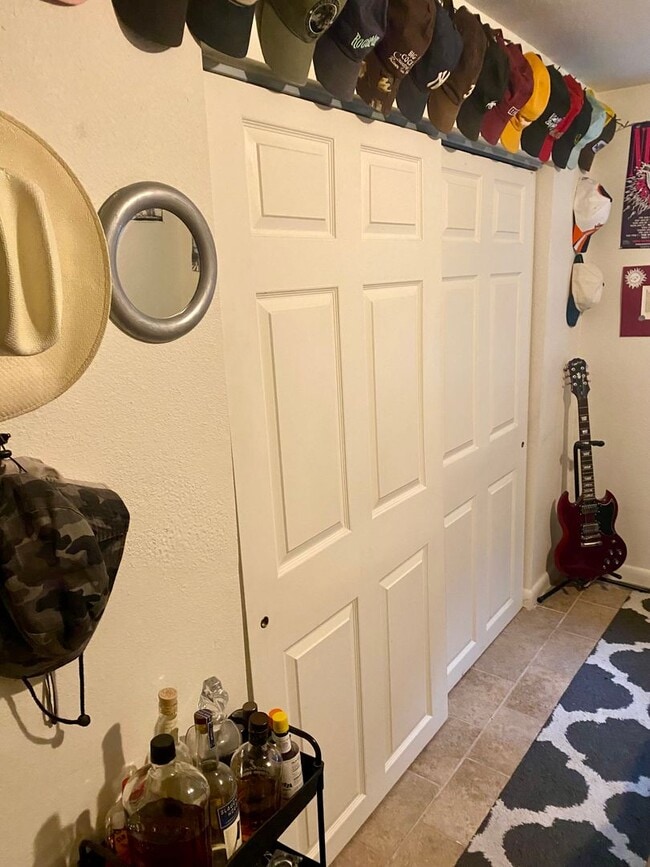 Building Photo - Available for 2026-2027 Fall Pre-Leasing! ...