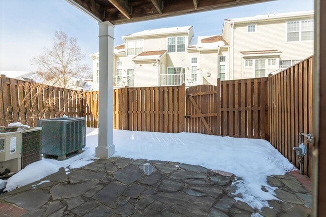 Building Photo - 6601 Netties Ln