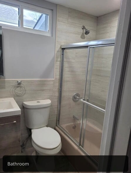 Bathroom - 200 E Union Ave