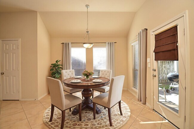 Building Photo - 5915 Turkey Creek