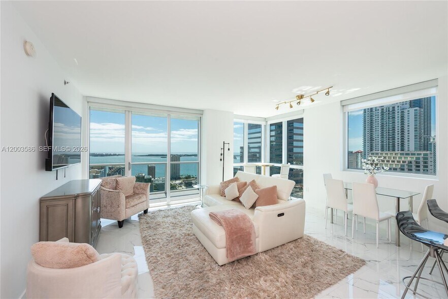 Building Photo - 500 Brickell Ave