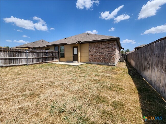 Building Photo - 712 Creekside Cir