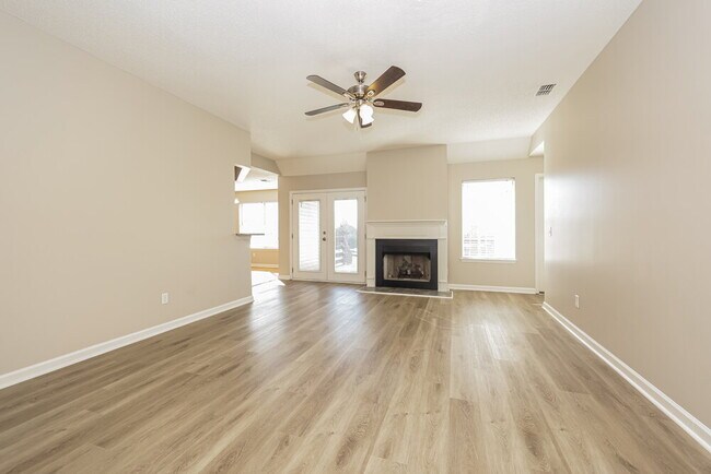 Building Photo - 5356 Sunnyvale Dr