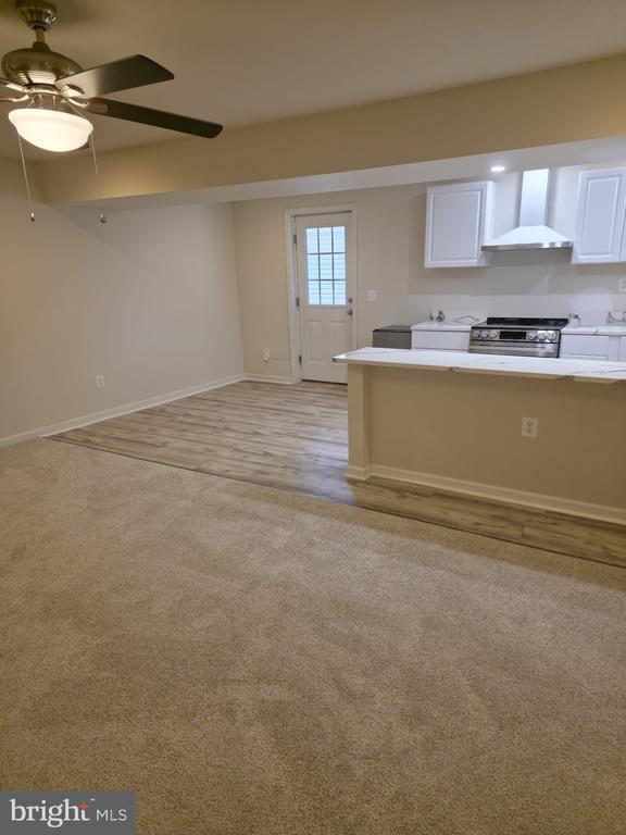 Building Photo - 407 Apricot St
