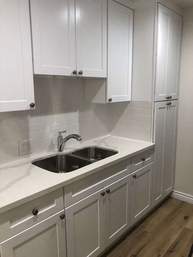 SS Sink w/Garbage Disposal - 1517 11th St
