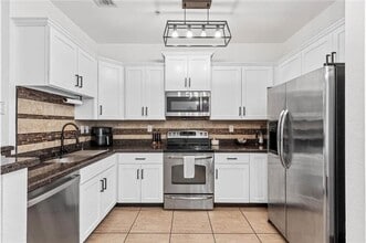 Building Photo - 151 SW 7th Ct