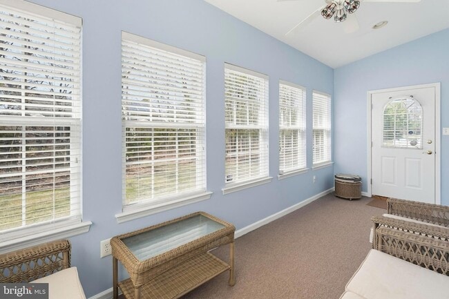 Building Photo - 32 Pebble Beach Ln