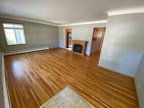 Building Photo - Charming 3-Bed, 2-Bath Home in North Fargo