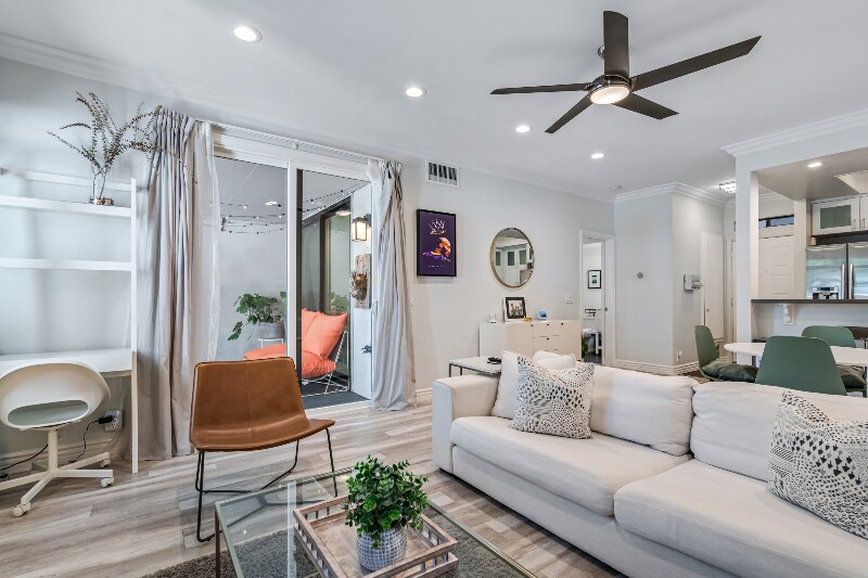 Building Photo - 2214 River Run Dr