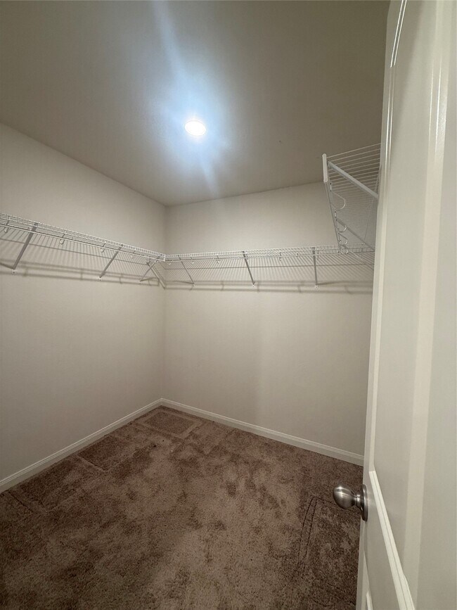 Building Photo - 473 Amberwood Pk Dr