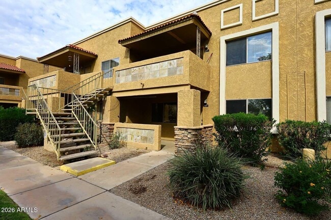 Building Photo - 303 N Miller Rd