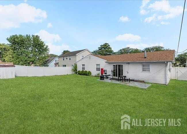 Building Photo - 57 Garland Ln