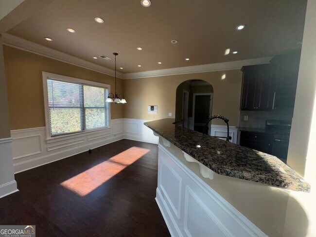 Building Photo - 352 Plymstock Dr