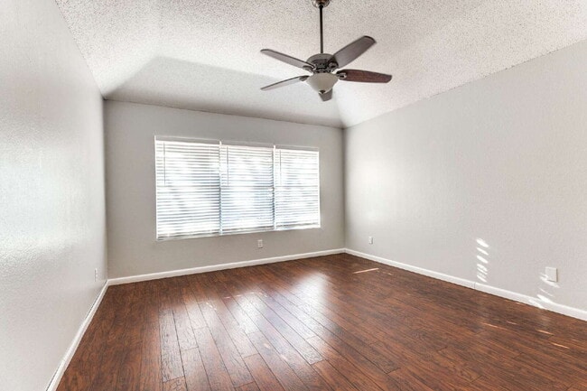 Building Photo - Cozy 3BR Located in Arlington!