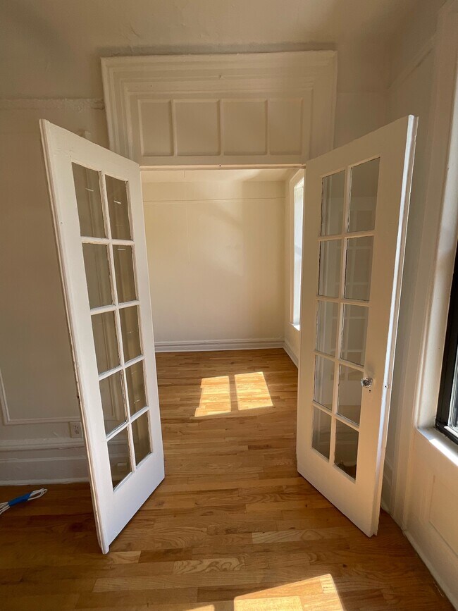Interior Photo - 502-504 Amsterdam Avenue