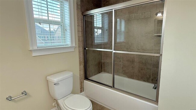 Building Photo - 230 Melison Dr