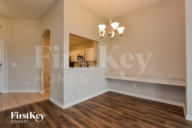 Building Photo - 6017 Spring Creek Ct