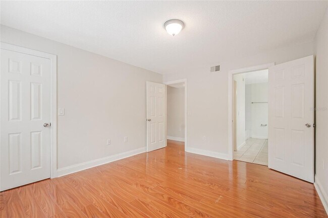 Building Photo - 1229 Bermuda Lakes Ln