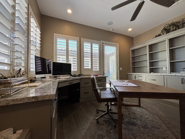 Building Photo - 81 Navarra Canyon Ct