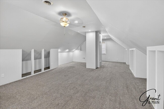 Building Photo - 2315 Yemans St