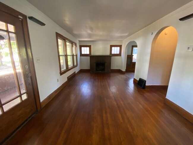 Building Photo - Classic 1929 Beauty—Updated Systems, Cozy ...