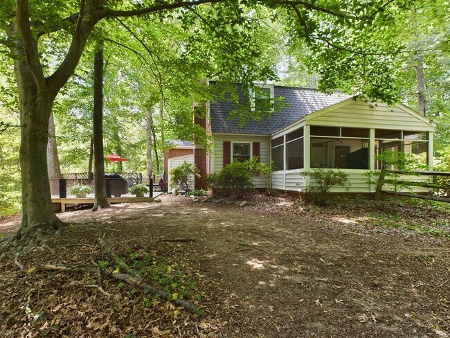 Building Photo - 5301 Bemiss Ct