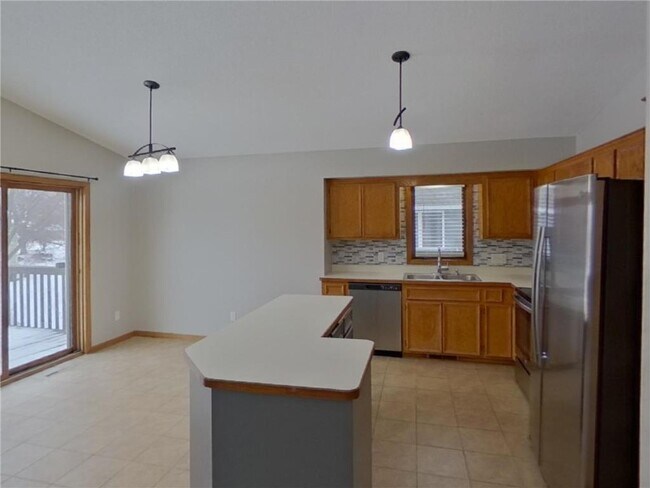 Building Photo - 14885 Crandall Ave.