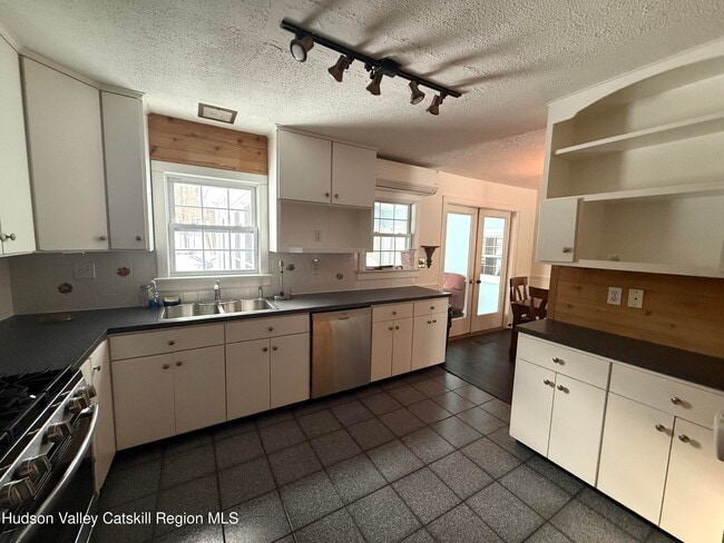 Building Photo - 29 North Dr