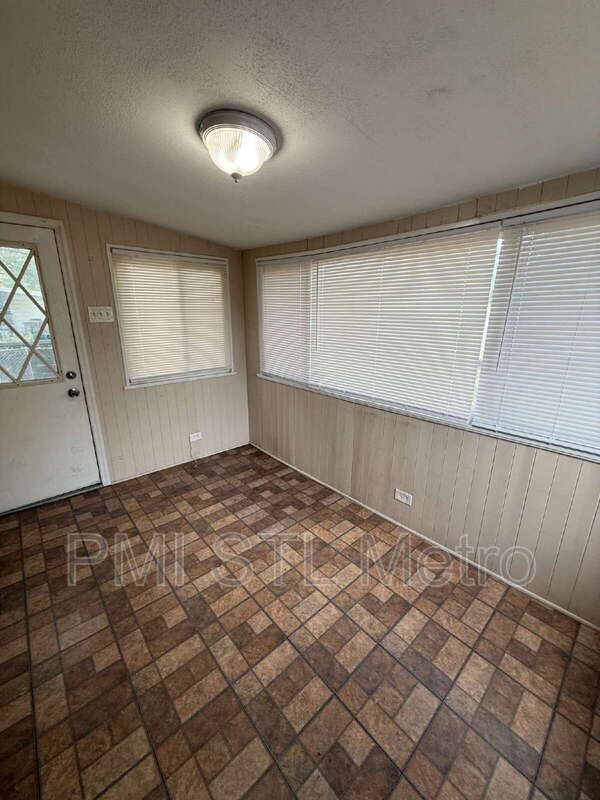 Building Photo - 1241 Avant Dr