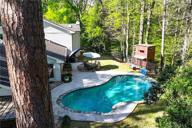 Building Photo - 4115 Glen Devon Dr NW