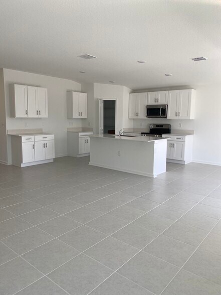 Building Photo - 1347 Belle Isle Ln