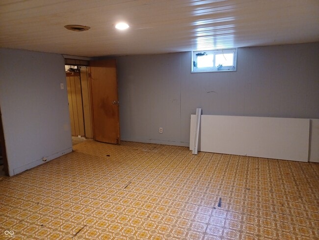 Building Photo - 670 Cleveland St