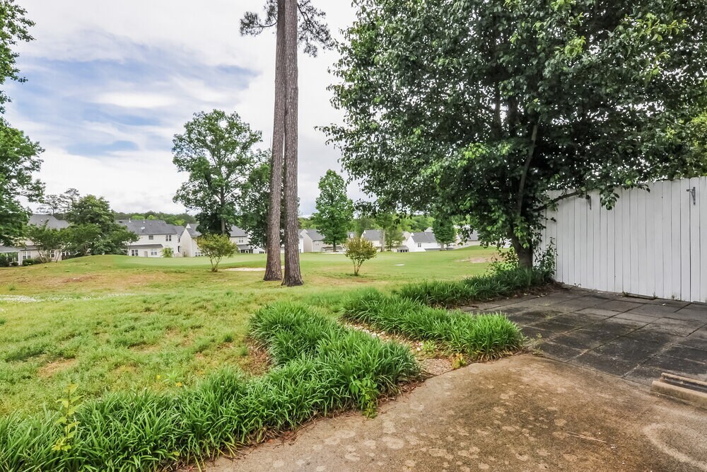 Building Photo - 2232 Castle Pines Dr