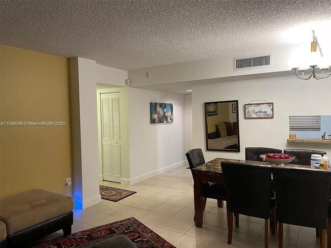 Building Photo - 8065 SW 107th Ave