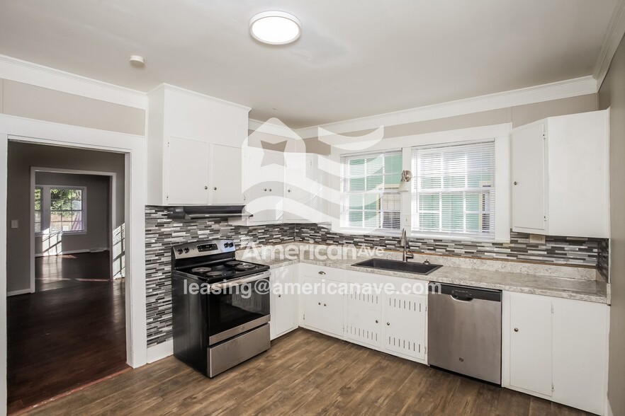 Building Photo - 1409 Highland Ave