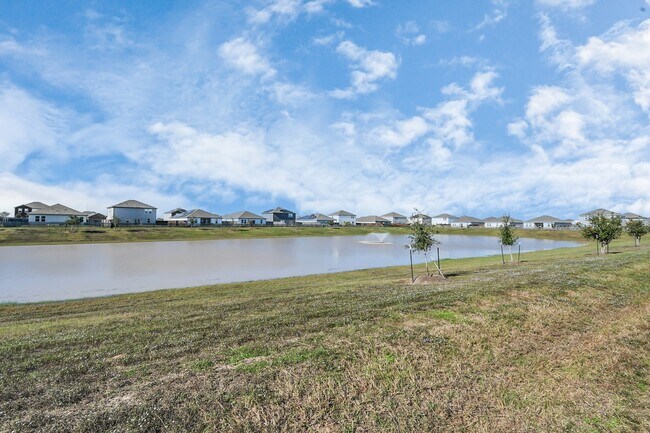 Building Photo - 4910 Highland Spgs Dr