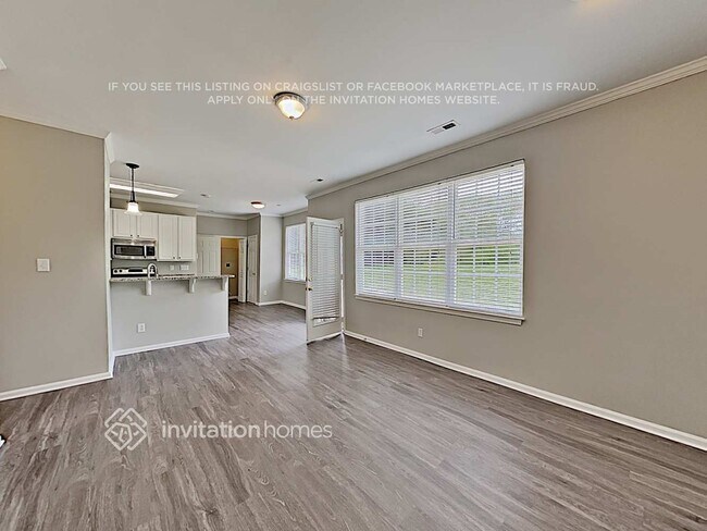 Building Photo - 8006 Glamorgan Ln