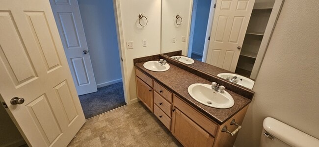 Building Photo - 400 Par Ave