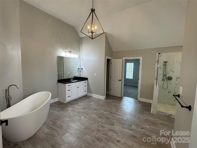 Building Photo - 3011 Waxhaw Crossing Dr