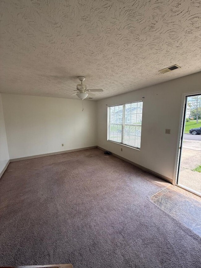 Building Photo - 3717 Trent Cir
