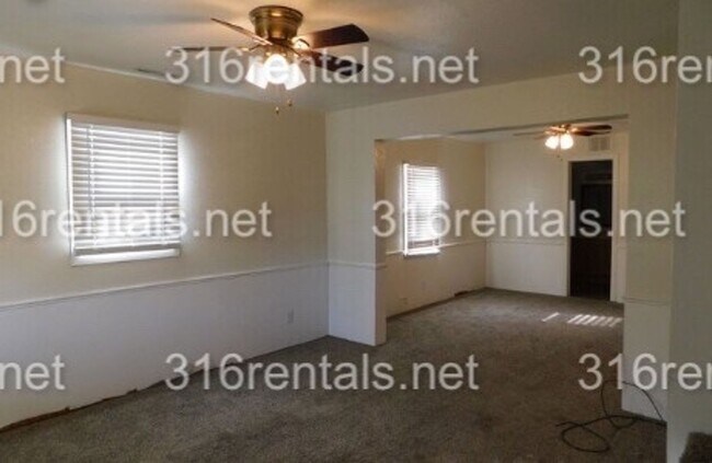 Building Photo - 621 Osage St