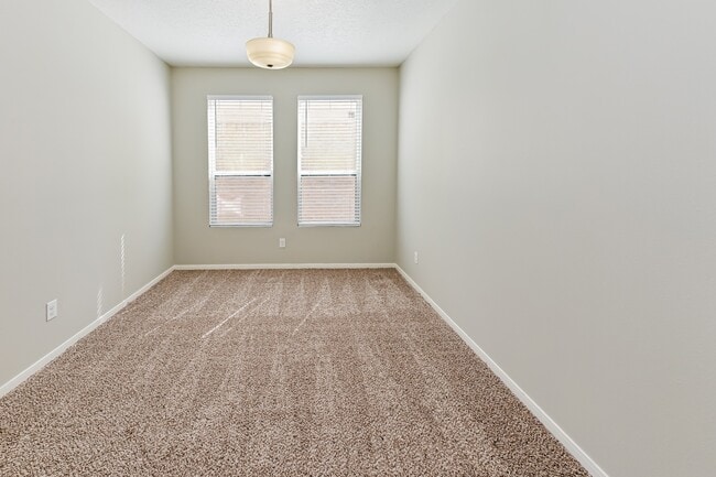 Building Photo - 9615 Barr Spring Dr