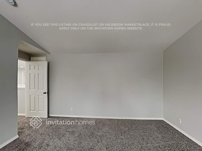 Building Photo - 15630 Canby Dr