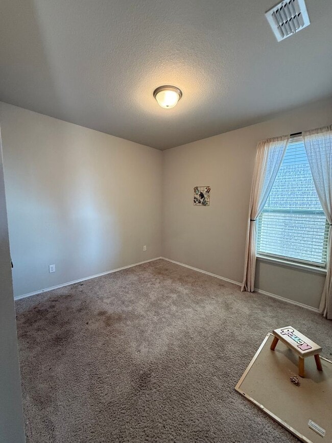 Building Photo - NEW 4 Bedroom in Joshua ISD. Move in special for the end of the year!