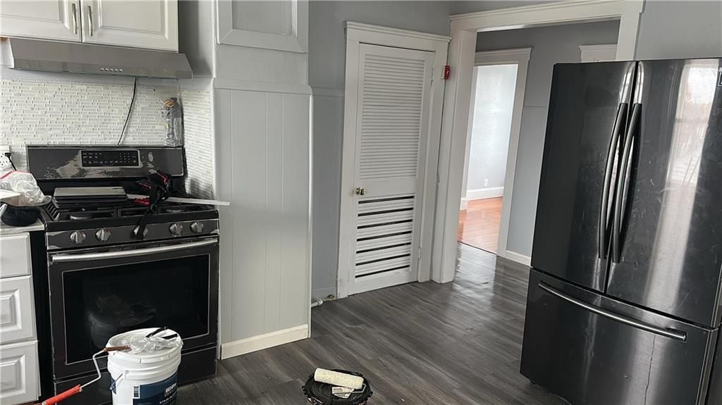 Building Photo - 14 Sabra St