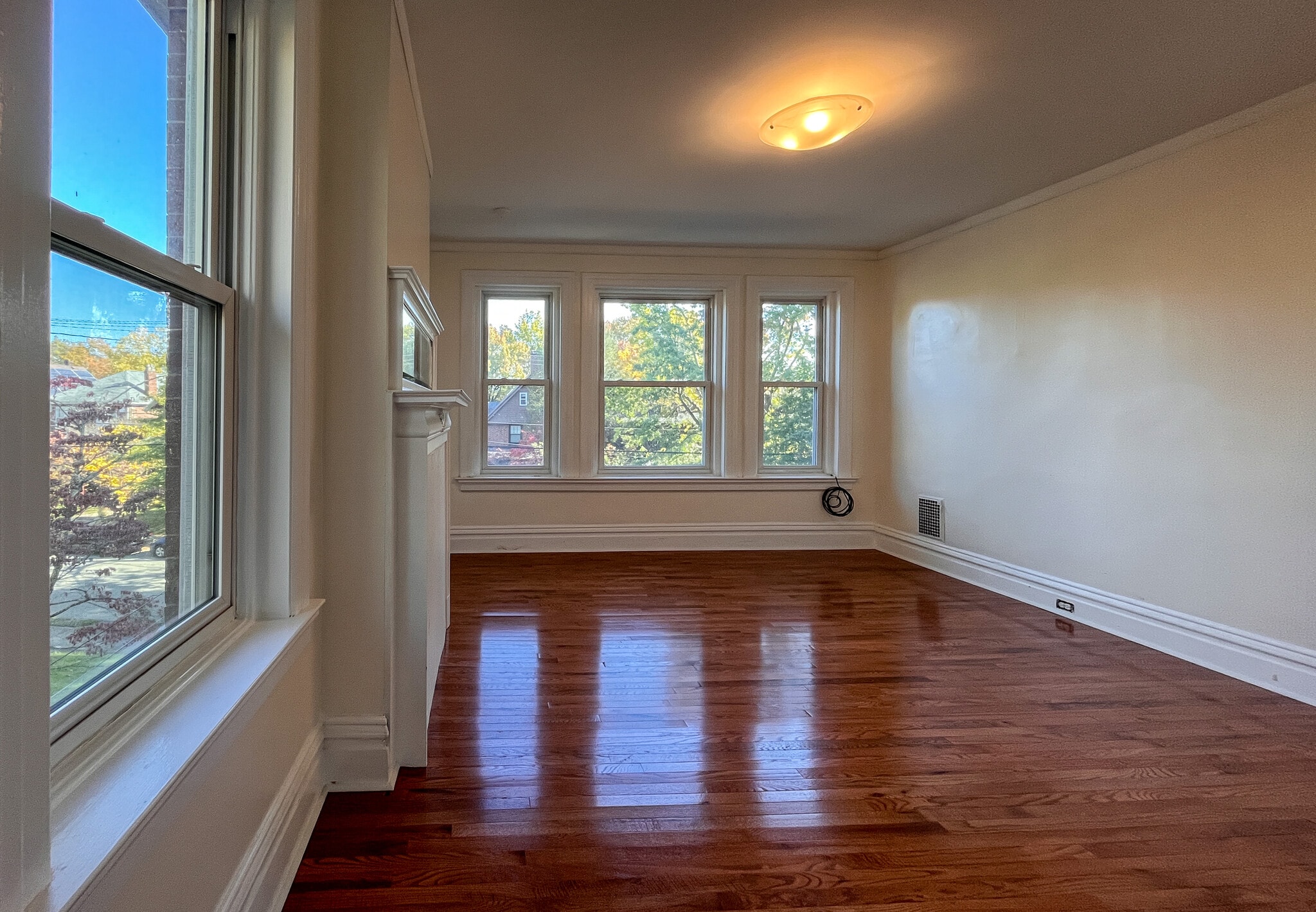 Building Photo - 926 Savannah Ave