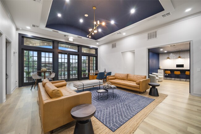 Building Photo - 3419 Fountains Dr