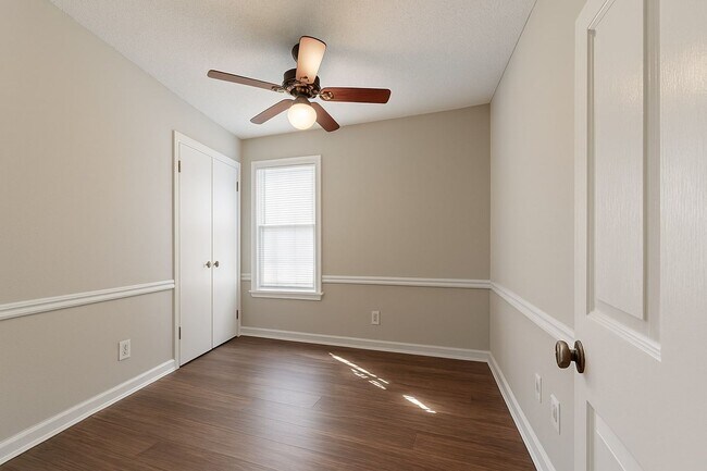 Building Photo - 1806 Heatherton Dr