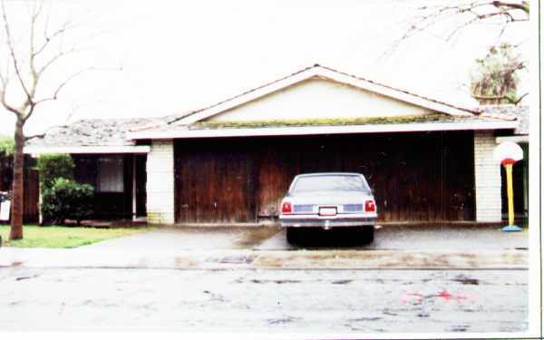 Primary Photo - 208-210 Woodrow Ave