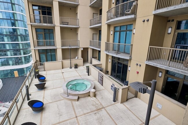 Building Photo - 1510 Demonbreun St